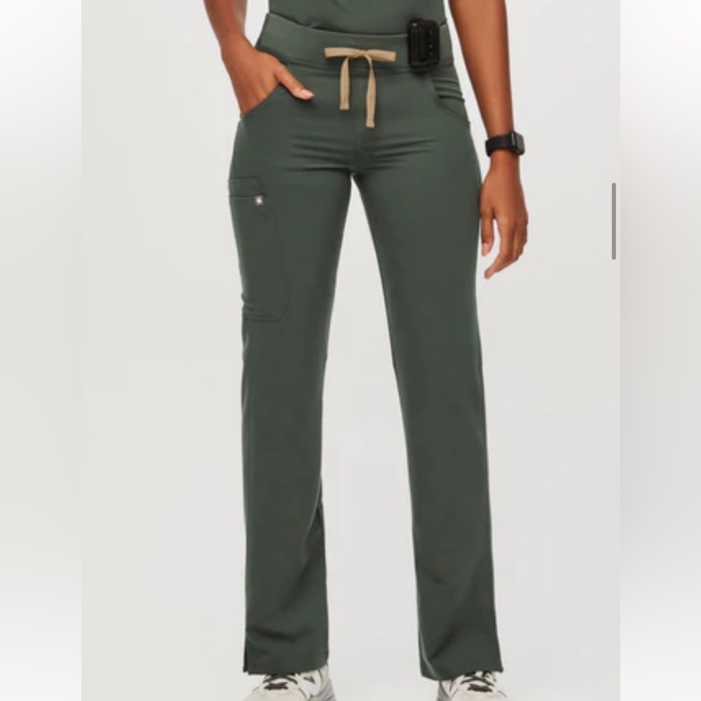 NWOT Figs Kade Moss Pants